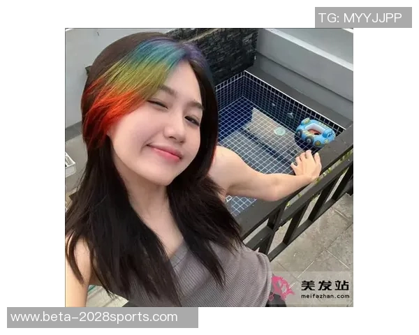 足球明星女性挑染发型时尚潮流图片欣赏与搭配技巧分享